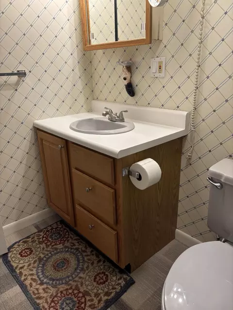 Bath - 65 Smith St #8, Augusta, ME 04330 photo 5 of 5