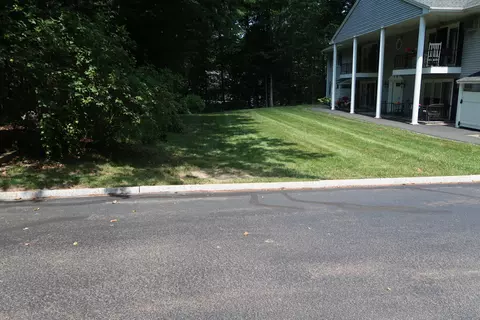 Exterior - 65 Smith St #8, Augusta, ME 04330 photo 2 of 7