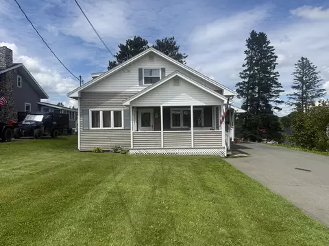 35 Leighton Ave, Limestone, ME 04750