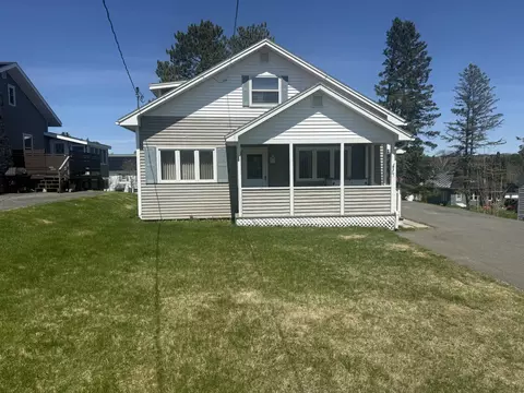 35 Leighton Ave, Limestone, ME 04750
