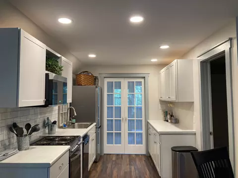 Kitchen - 43 Dromore Vw, Phippsburg, ME 04562 photo 10 of 11
