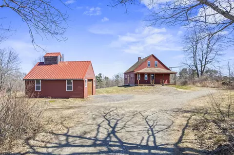 635 Blinn Hill Rd, Pittston, ME 04345