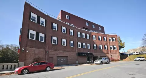 112 Franklin St #B8, Bangor, ME 04401