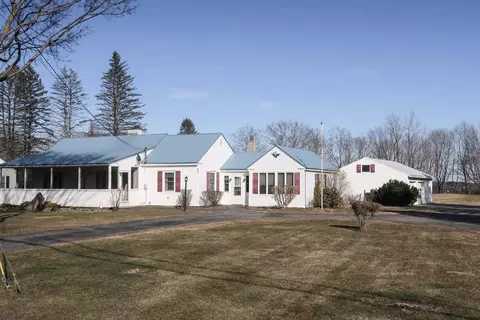 691 W River Rd, Augusta, ME 04330
