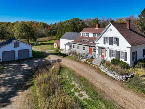 24 Turnpike Rd, Searsport, ME 04974