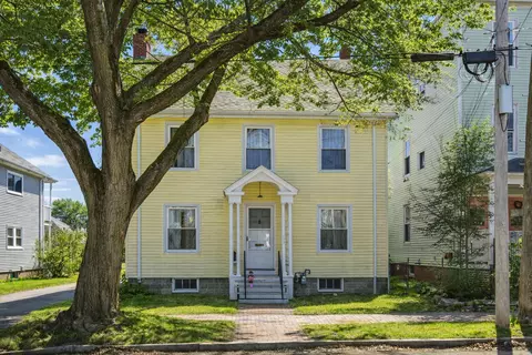118 Dartmouth St, Portland, ME 04103