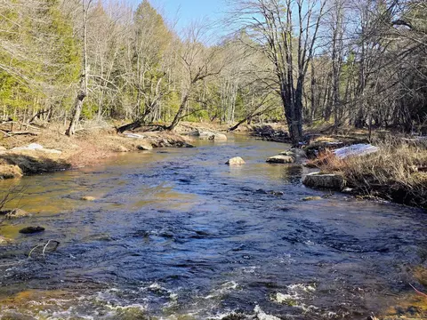 199 Morrill St, Buckfield, ME 04220