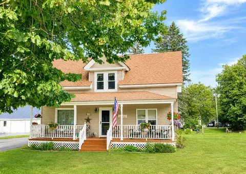 69 Elm St, Fort Fairfield, ME 04742
