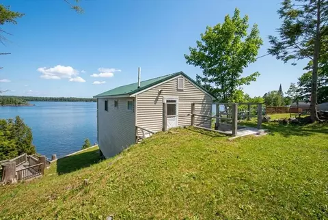 25 Bernier Ln, Harpswell, ME 04079