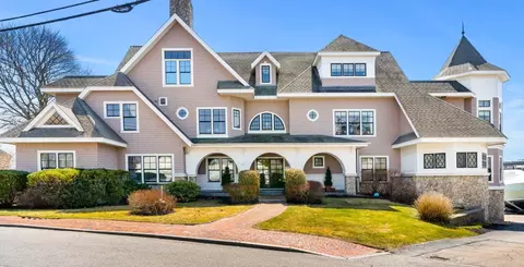 27 Badgers Is W #1, Kittery, ME 03904