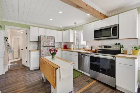 Kitchen - 677 Middle St, Bath, ME 04530 photo 1 of 3