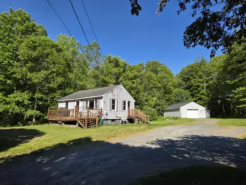 153 Stillwater Ave, Orono, ME 04473