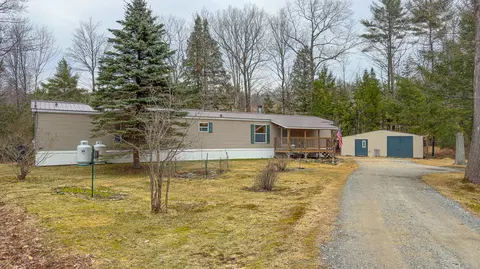 53 Plains Rd, Oxford, ME 04270