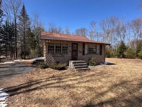124 Perkins Rd, Embden, ME 04958