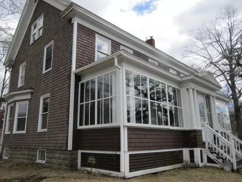 49 Pearl St, Augusta, ME 04330