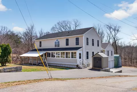 25 Gregory Dr, Sanford, ME 04073