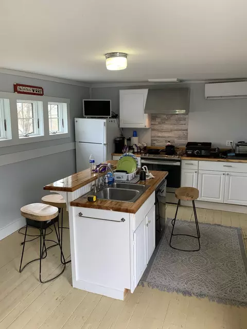 12 Prince Ave, Eastport, ME 04631