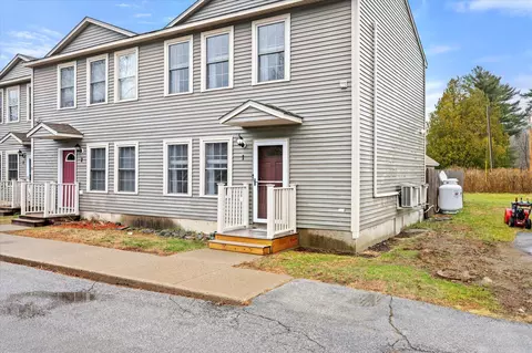 1016 State St #1, Bangor, ME 04401