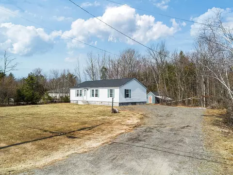 269 Summer St, Oakland, ME 04963