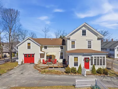 48 Lincoln St, Bath, ME 04530