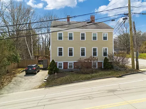2 Warren St, Hallowell, ME 04347