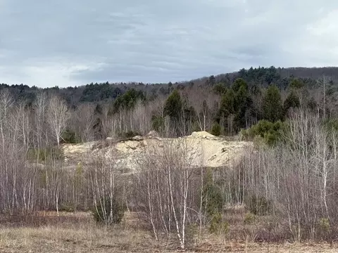 72 Canton Rd, Livermore, ME 04253