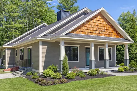 24 Hidden Brook Dr, Gorham, ME 04038