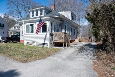 117 Lake St, Auburn, ME 04210