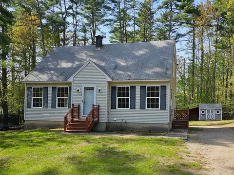 32 Balsam Dr, Waterboro, ME 04061