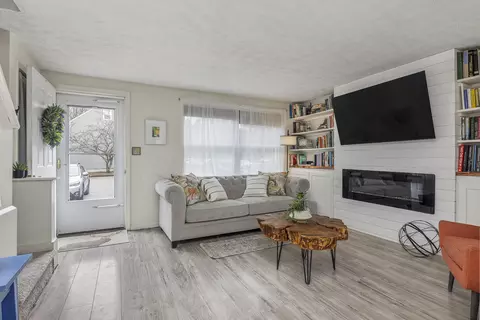 60 Brown St #17, Kennebunk, ME 04043