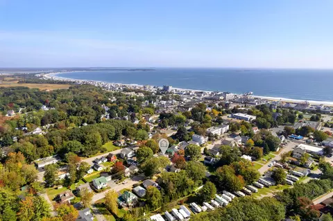 34 School St, Old Orchard Beach, ME 04064