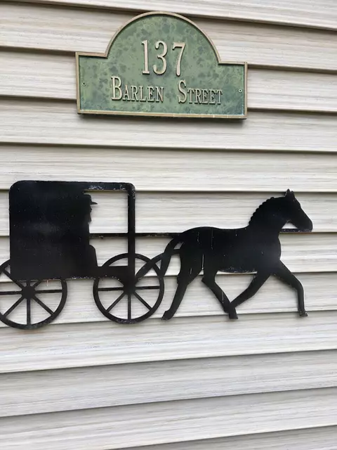 137 Barlen St, Farmington, ME 04938