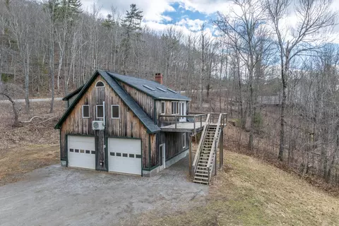 318 Hatchet Mountain Rd, Hope, ME 04847