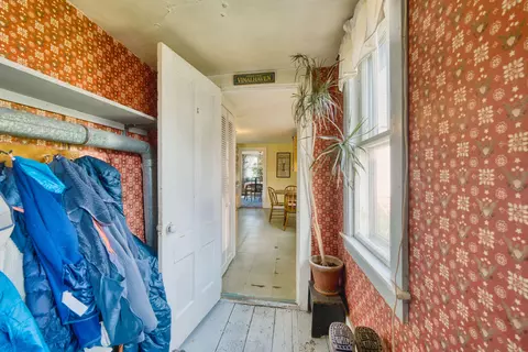Entry Way - 129 E Boston Rd, Vinalhaven, ME 04863 photo 1 of 1