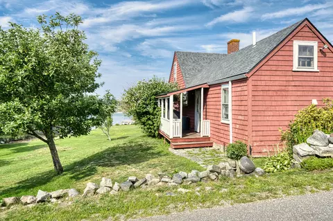 Exterior - 129 E Boston Rd, Vinalhaven, ME 04863 photo 2 of 5