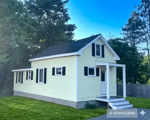 32 Morse St, Freeport, ME 04032