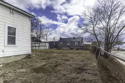 Exterior - 333 Penobscot Ave, Millinocket, ME 04462 photo 3 of 3