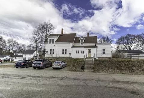 Exterior - 333 Penobscot Ave, Millinocket, ME 04462 photo 2 of 3