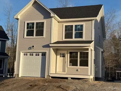 29 Baxter Ln #8, Gorham, ME 04038
