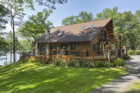 44 Stone Point Ln, Boothbay, ME 04537