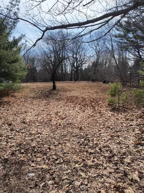 202 Falmouth Rd, Falmouth, ME 04105