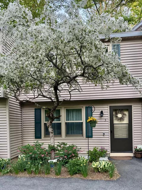 3 Oak Dale Dr #3, Scarborough, ME 04074