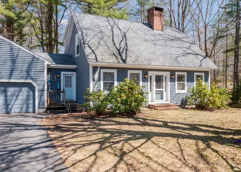 20 Windsor Pines Dr, Scarborough, ME 04074
