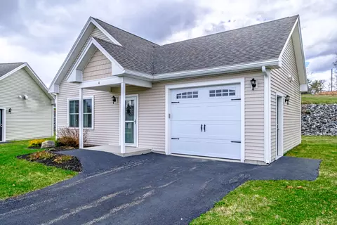 Exterior - 4 C St, Bridgton, ME 04009 photo 2 of 15
