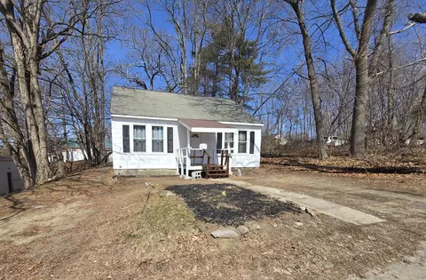 8 Millett St, Livermore Falls, ME 04254