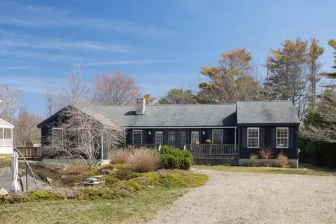 16 Fort Hill Ext Ave, York, ME 03909