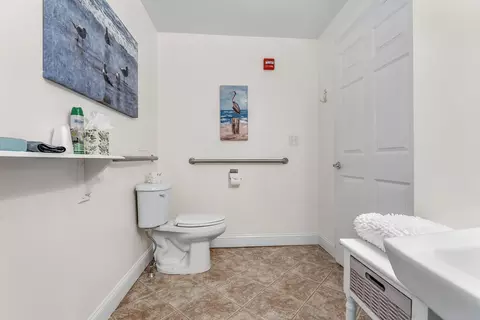 Bath - 525 Post Rd, Wells, ME 04090 photo 2 of 10