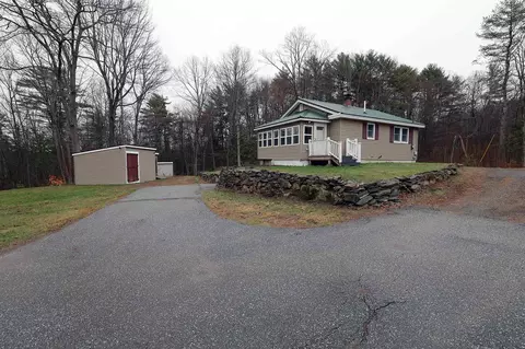 500 Whitefield Rd, Pittston, ME 04345
