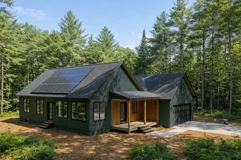 17 Eastern Ln, Standish, ME 04084