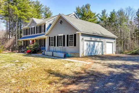 27 Campbell Dr, Northport, ME 04849